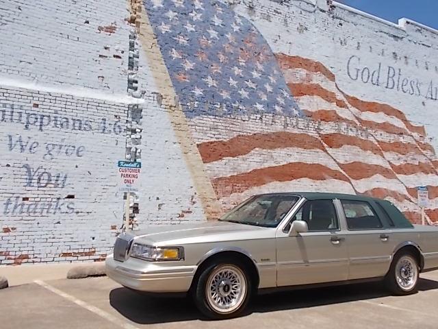 1997 Lincoln Town Car (CC-1856573) for sale in Skiatook, Oklahoma