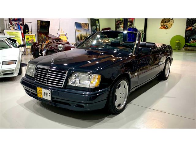 1993 Mercedes-Benz E320 (CC-1857623) for sale in Dubai , Dubai