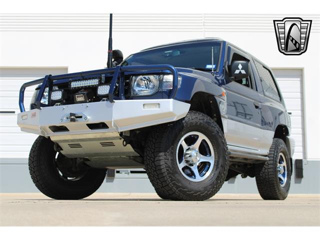 1998 Mitsubishi Pajero (CC-1857833) for sale in O'Fallon, Illinois