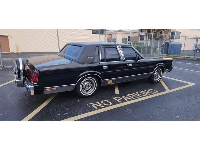 1986 Lincoln Town Car (CC-1859869) for sale in Pompano Beach, Florida
