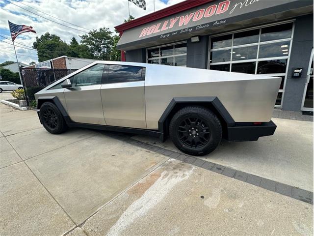 2024 Tesla Cybertruck (CC-1859988) for sale in West Babylon, New York