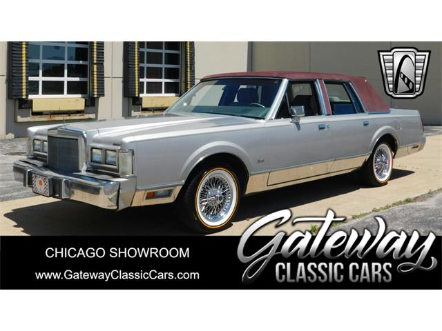 1988 Lincoln Town Car (CC-1860158) for sale in O'Fallon, Illinois