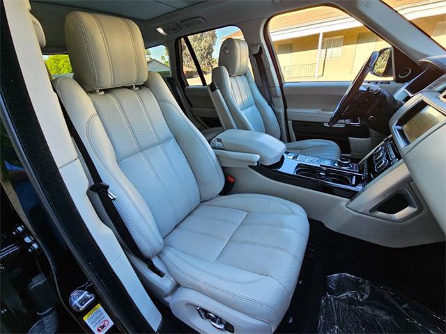2017 Land Rover Range Rover (CC-1862783) for sale in Woodland Hills, California