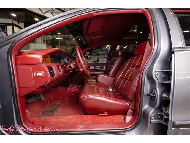 1991 Oldsmobile Custom Cruiser (CC-1864593) for sale in Lenoir City, Tennessee