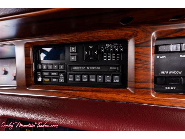 1991 Oldsmobile Custom Cruiser (CC-1864593) for sale in Lenoir City, Tennessee