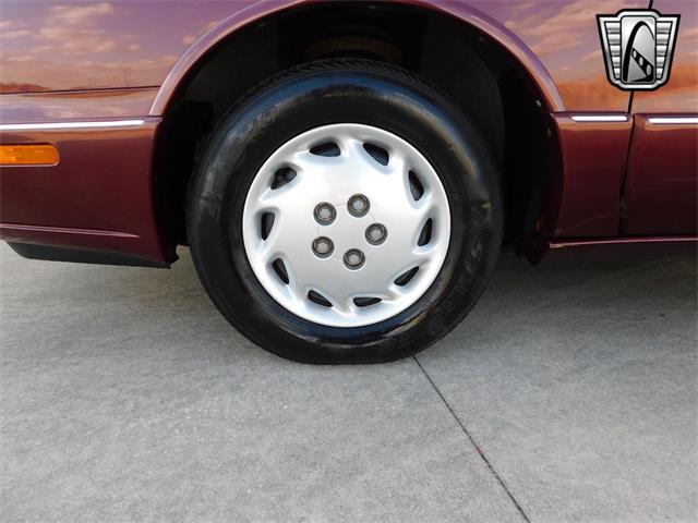 1998 Oldsmobile 88 (CC-1867839) for sale in O'Fallon, Illinois