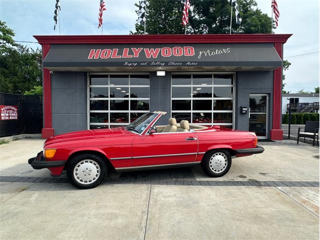 1987 Mercedes-Benz 560 (CC-1868136) for sale in West Babylon, New York