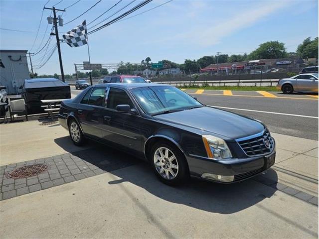 2011 Cadillac DTS (CC-1869202) for sale in Cadillac, Michigan