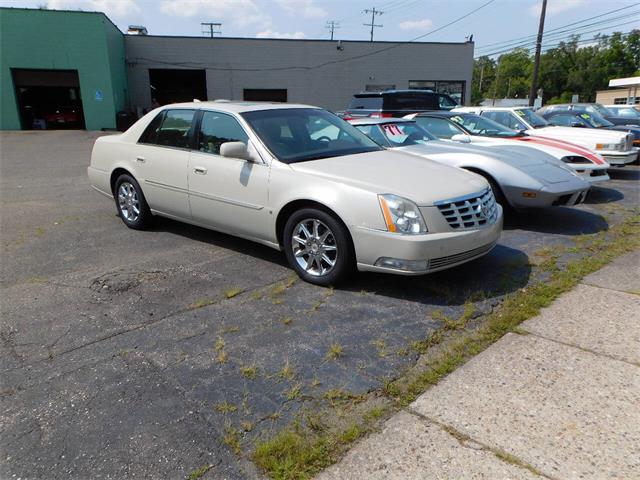 2010 Cadillac DTS (CC-1869327) for sale in Farmington, Michigan