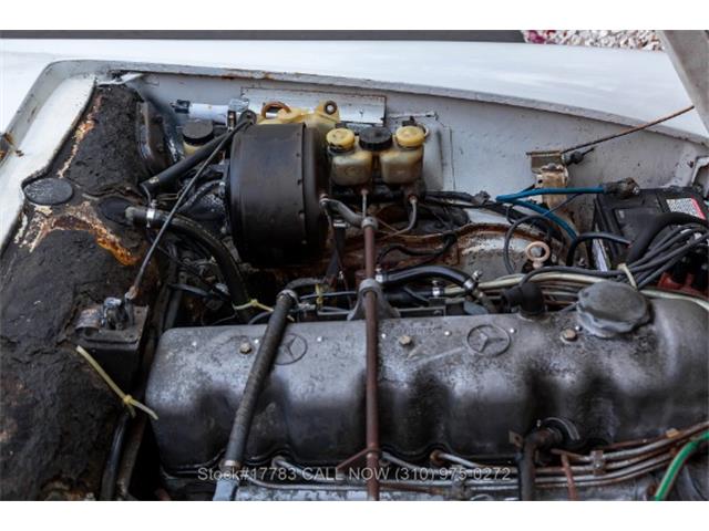 1968 Mercedes-Benz 280SL (CC-1874514) for sale in Beverly Hills, California