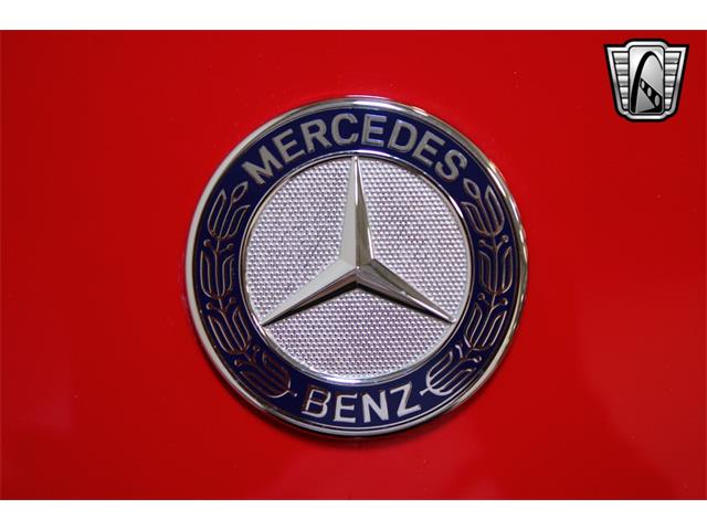 1988 Mercedes-Benz 560SL (CC-1870060) for sale in O'Fallon, Illinois