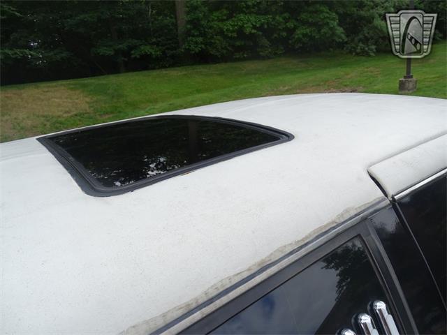 2001 Lincoln Town Car (CC-1876375) for sale in O'Fallon, Illinois