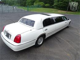 2001 Lincoln Town Car (CC-1876375) for sale in O'Fallon, Illinois