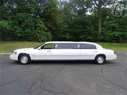 2001 Lincoln Town Car (CC-1876375) for sale in O'Fallon, Illinois