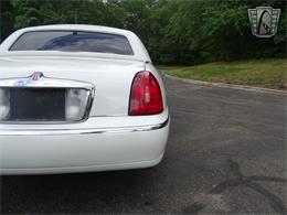 2001 Lincoln Town Car (CC-1876375) for sale in O'Fallon, Illinois