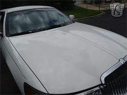 2001 Lincoln Town Car (CC-1876375) for sale in O'Fallon, Illinois