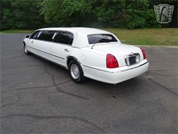 2001 Lincoln Town Car (CC-1876375) for sale in O'Fallon, Illinois