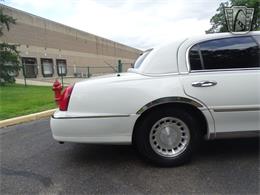 2001 Lincoln Town Car (CC-1876375) for sale in O'Fallon, Illinois