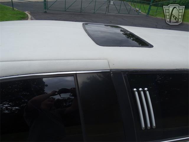 2001 Lincoln Town Car (CC-1876375) for sale in O'Fallon, Illinois
