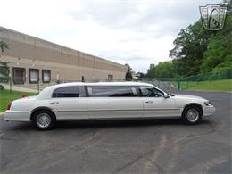 2001 Lincoln Town Car (CC-1876375) for sale in O'Fallon, Illinois