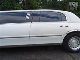 2001 Lincoln Town Car (CC-1876375) for sale in O'Fallon, Illinois