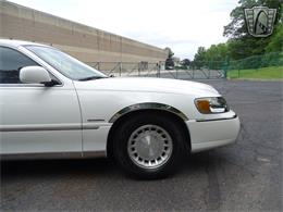 2001 Lincoln Town Car (CC-1876375) for sale in O'Fallon, Illinois