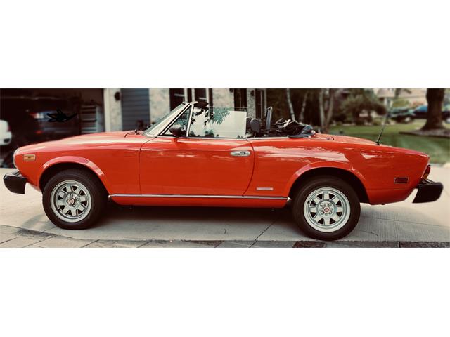 1984 Fiat Pininfarina Spider 2000 (CC-1881321) for sale in St Paul, Minnesota