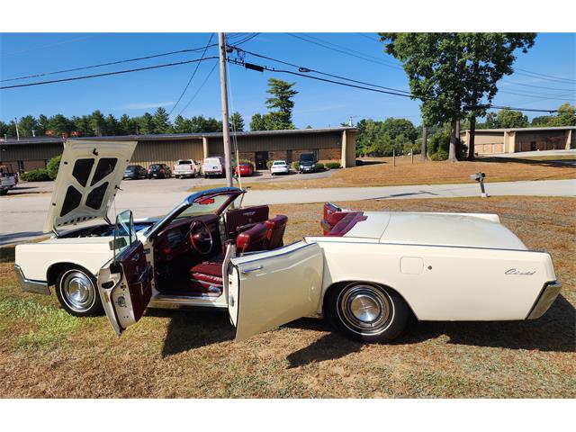 1967 Lincoln Continental Convertible (CC-1885956) for sale in hopedale, Massachusetts