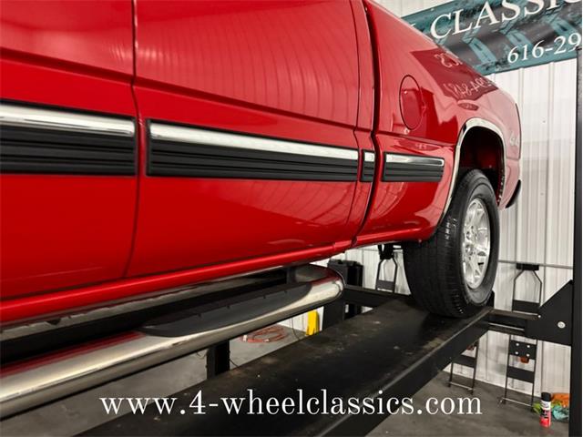 2000 Chevrolet Silverado (CC-1887885) for sale in Holland , Michigan