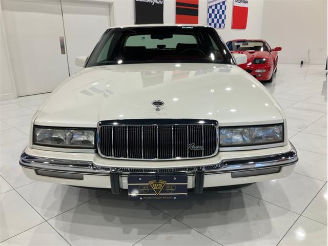 1992 Buick Riviera (CC-1887888) for sale in Savannah, Georgia