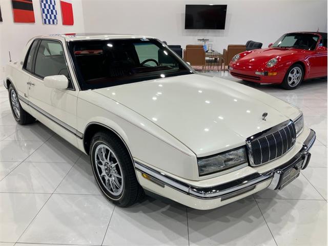 1992 Buick Riviera (CC-1887888) for sale in Savannah, Georgia