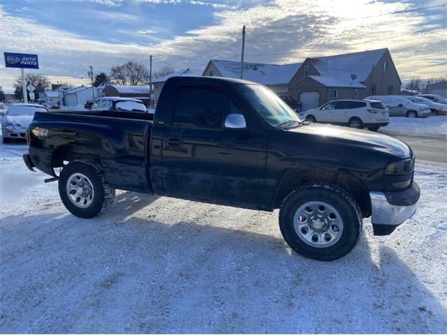 2001 GMC Sierra (CC-1888187) for sale in Cadillac, Michigan