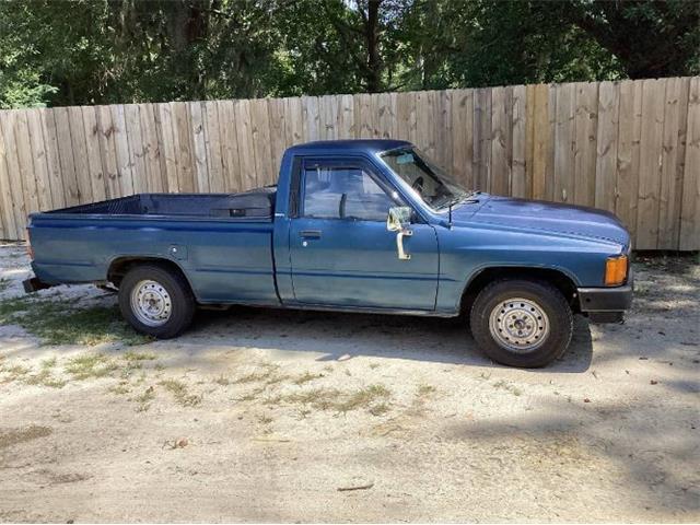 1986 Toyota Pickup (CC-1889969) for sale in Cadillac, Michigan