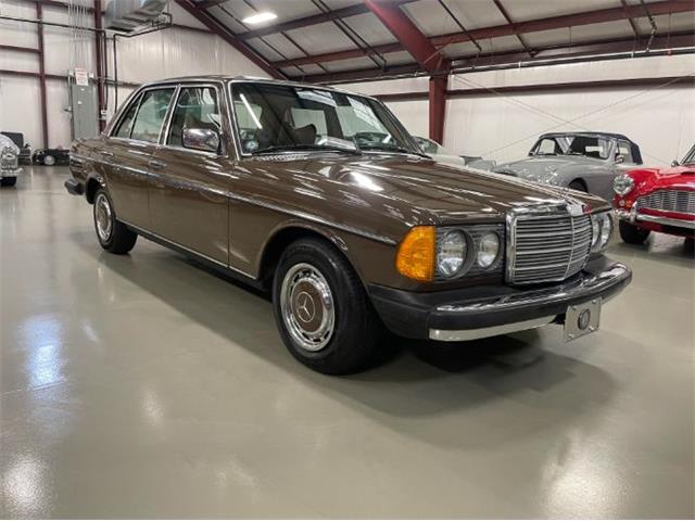 1977 Mercedes-Benz 300D (CC-1890033) for sale in Cadillac, Michigan