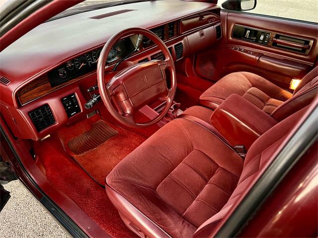 1992 Oldsmobile Custom Cruiser (CC-1893876) for sale in Arlington Heights, Illinois