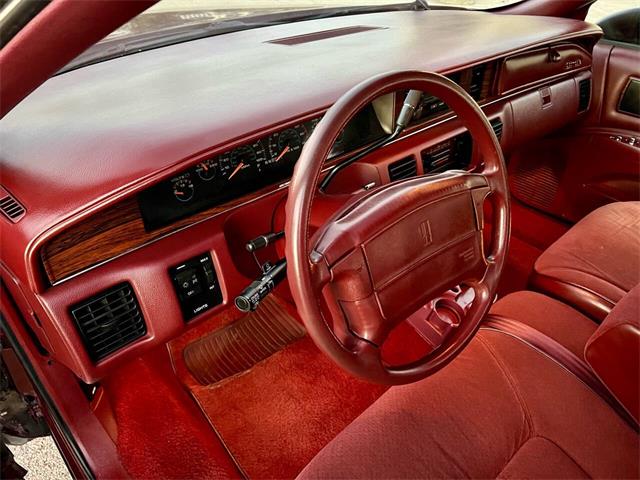 1992 Oldsmobile Custom Cruiser (CC-1893876) for sale in Arlington Heights, Illinois