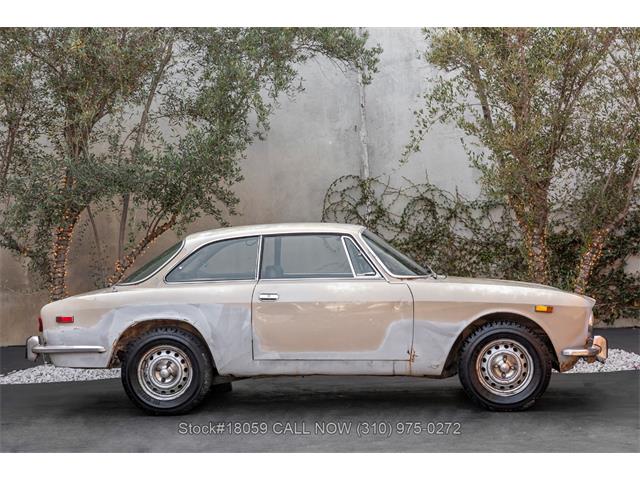 1974 Alfa Romeo 2000 GT (CC-1894382) for sale in Beverly Hills, California