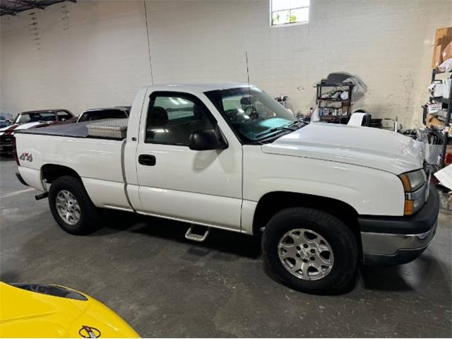 2004 Chevrolet Silverado (CC-1894405) for sale in Cadillac, Michigan