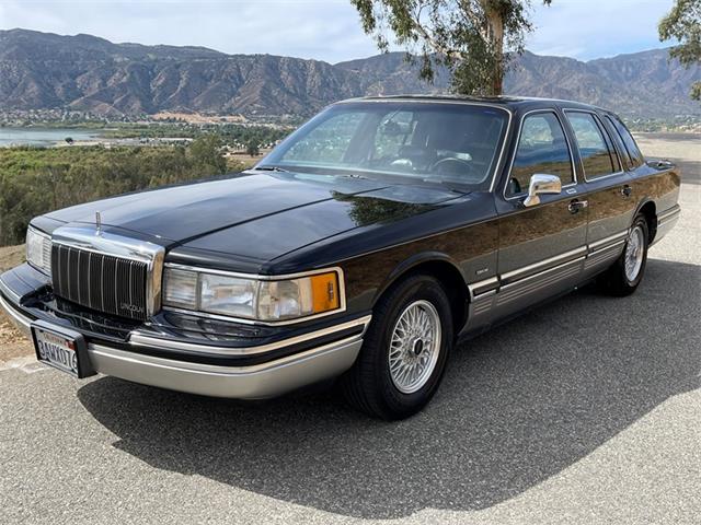 1992 Lincoln Town Car (CC-1894932) for sale in Palm Springs, California