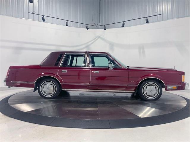 1989 Lincoln Town Car (CC-1895949) for sale in Depew, New York