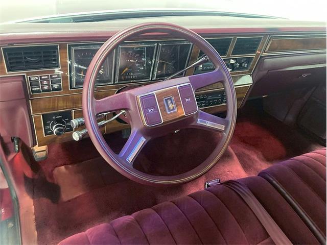 1989 Lincoln Town Car (CC-1895949) for sale in Depew, New York