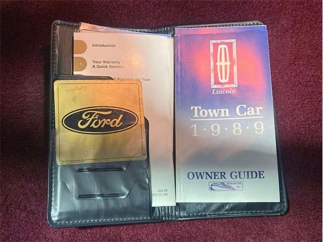 1989 Lincoln Town Car (CC-1895949) for sale in Depew, New York
