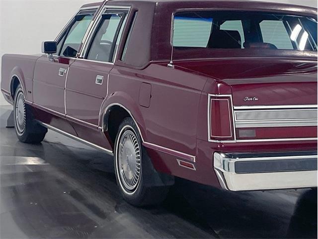 1989 Lincoln Town Car (CC-1895949) for sale in Depew, New York
