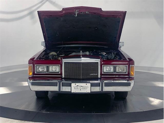 1989 Lincoln Town Car (CC-1895949) for sale in Depew, New York