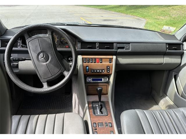 1989 Mercedes-Benz 300TE (CC-1898725) for sale in Lake Hiawatha, New Jersey