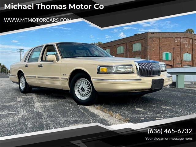 1997 Lincoln Town Car (CC-1899143) for sale in Saint Charles, Missouri