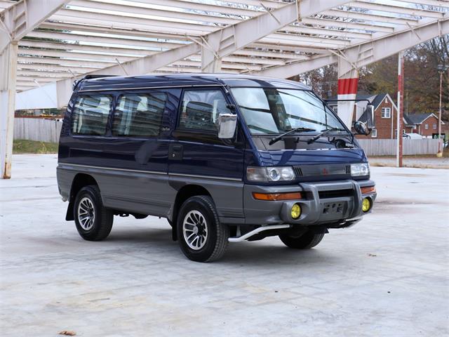 1999 Mitsubishi Delica (CC-1903000) for sale in Christiansburg, Virginia