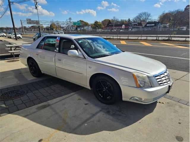 2011 Cadillac DTS (CC-1903099) for sale in Cadillac, Michigan