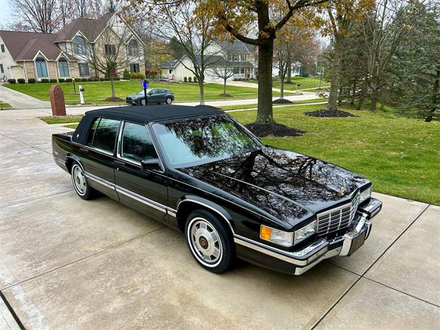 1992 Cadillac Sedan DeVille (CC-1904155) for sale in North Royalton, Ohio