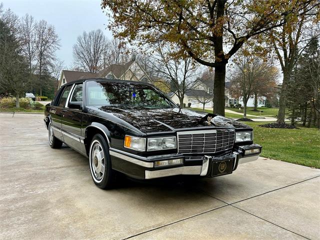 1992 Cadillac Sedan DeVille (CC-1904155) for sale in North Royalton, Ohio